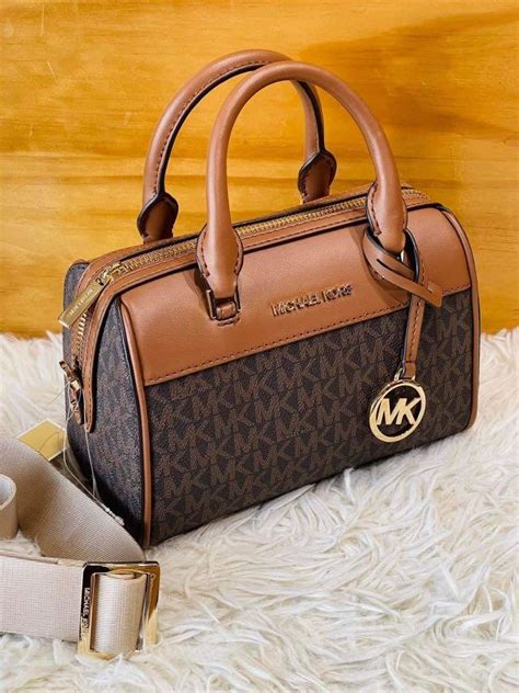 michael kors travel duffle bag|michael kors duffle bag women's.